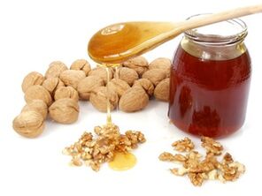 Increased potency in men occurs with the consumption of nuts and honey